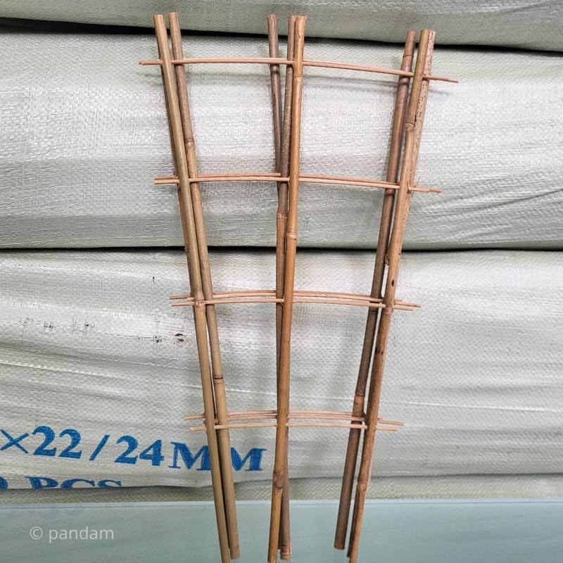 tuteur treillis en bambou pour plantes grimpantes