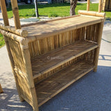 Intérieur du meuble du bar en bambou