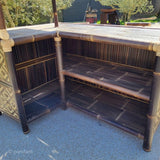 Intérieur du bar en bambou